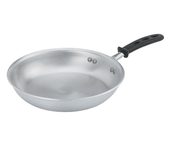 Vollrath Wear-Ever Fry Pan with Natural Finish and Silicone Handle